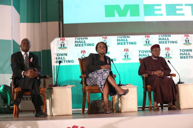 fashola-at-fgntownhall
