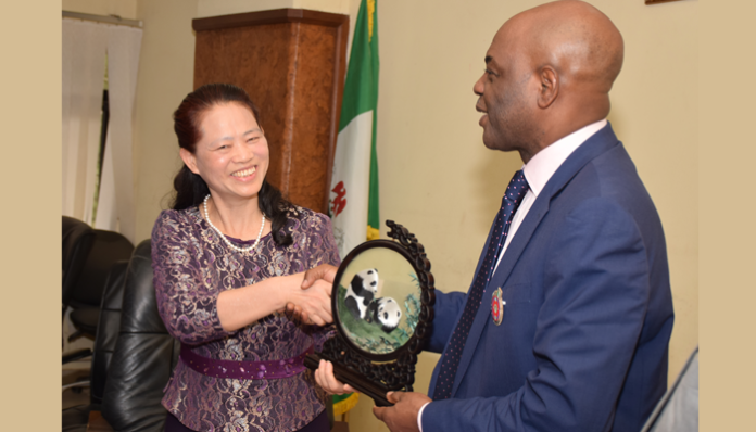 Chinese delegation with ministry of edu