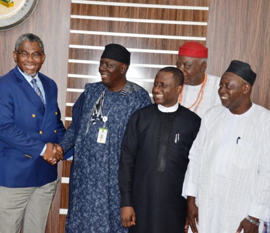 Minister of Mines and Steel Development, Arch. Olamilekan Adegbite, shaking hand with immediate past MAN’s President, Alhaji Shehu Sani while Minister of State, Dr.Uchechukwu Ogah and MAN’s President, Alhaji Kabir Mohammadu Kankari, look with delight during MAN’s National Executives courtesy visit to his office on Tuesday, 3rd September, 2019.
