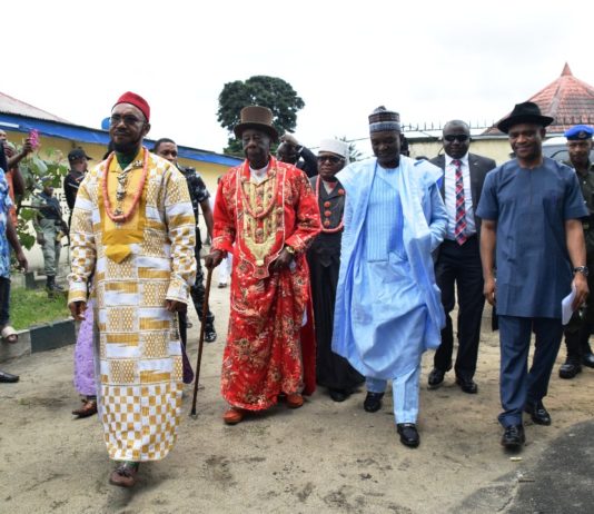 Honorable Minister of Environment Dr. Mohammad Mahmood Abubakar with Ogoni Traditional Leaders
