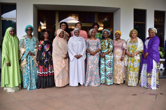 First Lady and other Dignitaries