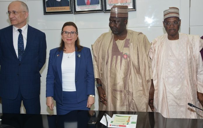 Visit of Turkey Trade Minister to Ministry of Works and Housing