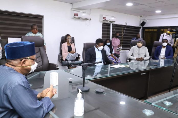 HMH, Dr. Osagie Ehanire with the visitors from Samsung and MTN who came to join FMOH in the fight against COVID-19. HMH, Dr. Osagie Ehanire with the visitors from Samsung and MTN who came to join FMOH in the fight against COVID-19.