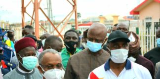 Governor of Kaduna State, El Rufai addressing the media and by his side is Minister of Transportation, Rt. Hon. Rotimi Amaechi