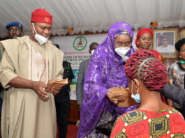 (2ND LEFT) THE HONOURABLE MINISTER OF FEDERAL MINISTRY OF HUMANITARIAN AFFAIRS DISASTER MANAGEMENT AND SOCIAL DEVELOPMENT, SADIYA UMAR FAROUQ, (1ST RIGHT) REPRESENTING THE GOVERNOR OF EBONYI STATE, THE DEPUTY GOVERNOR OF EBONYI STATE, KELECHI IGWE , (1ST LEFT) COMMISSIONER FOR HUMAN CAPITAL, HONOURABLE MISS ANN ALIGWE,(2ND LEFT) AMA NNACHI, DURING LAUNCH OF THE FEDERAL GOVERNMENT GRANT FOR THE RURAL WOMEN IN EBONYI STATE, AT THE OLD GOVERNMENT HOUSE EBONYI, ON THE 19TH NOVEMBER,2020. PHOTO: KHALID AHMED