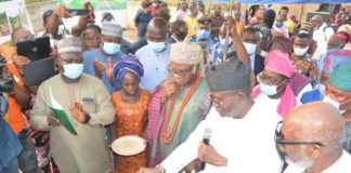The Commissioning and handing over of the project by the Honourable Minister of State, MNDA, Sen. Omotayo Alasoadura.