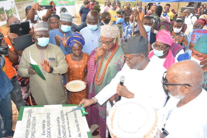 The Commissioning and handing over of the project by the Honourable Minister of State, MNDA, Sen. Omotayo Alasoadura.