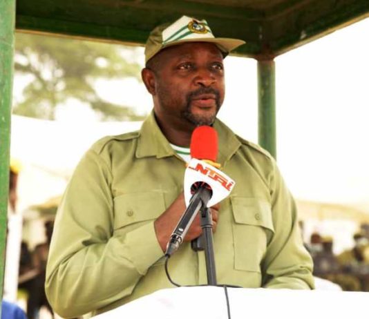 Hon. Minister of Youth & Sports Development, Chief Sunday Dare delivers his address and declares the 2021 Batch ' A' Stream 1 Orientation Course