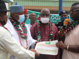 FG CHAREGS UROMI COMMUNITY ON OWNEWRSHIP OF PROJECT