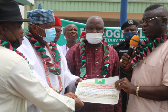 FG CHAREGS UROMI COMMUNITY ON OWNEWRSHIP OF PROJECT