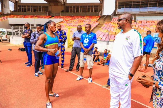 Minister visits US - bound Athletes