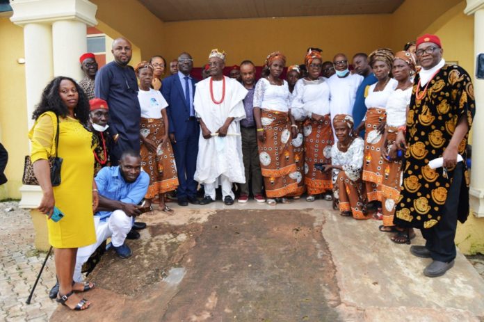 Director Housing and Urban Development Mr. Olufemi Oloruntola and Community leaders of Isiala Mbano in a group photograph during the commissioning of the Health Centre Director Housing and Urban Development Mr. Olufemi Oloruntola and Community leaders of Isiala Mbano in a group photograph during the commissioning of the Health Centre