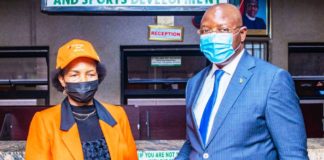(L-R) Ms Maite Nkoana Mashabane (Minister of Women, Youth and Persons with Disabilities, South Africa) and Chief Sunday Dare (Minister of Youth and Sports Development, Nigeria) during the former’s visit to the Ministry of Youth and Sports Development, Federal Secretariat, Abuja on Monday, 29th November, 2021