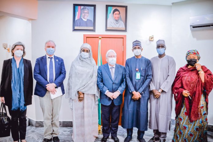 FG REITERATE COMMITMENT TO RESETTLING IDPs IN COLLABORATION WITH UN-UNDER THE SECRETARY GENERA / EMERGENCY RELIEF COORDINATOR IN BORNO STATE (3rd Left) The Honourable Minster of Humanitarian Affairs, Disaster Management and Social Development, Sadiya Umar Farouq, (3rd Right) The Permanent Secretary of the Ministry, Bashir Nura Alkali, (2nd Right) DirectorHumanitarianAffairs, Grema Ali Alhaji, (1st Right) Director Special Duties, Nadia Soso Muhammed (4th Right) UN - Under Secretary General, Emergency Relief Coordinator, Mr Martin Griffiths, and other dignitaries, during the Meeting between the Honourable Minster and The UN-Secretary for Humanitarian Affairs and Emergency Coordinator (USG/ERC). On 20th January, 2022.Abuja