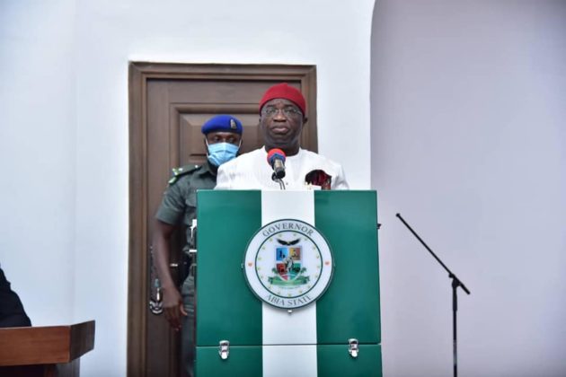 Ikpeazu Eulogizes Late Dr Anagha Ezikpe at his funeral