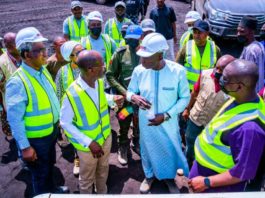 From left: Hon. Minister of Mines and Steel Development (MMSD), Arc Olamilekan Adegbite; MD/CEO of Mosra Enerji, Mr Olukayode Ramos, Chairman of Ankpa Local Government, Hon. Ibrahim Abagwu and the Director Mines Inspectorate, MMSD, Engr. Frank Odoom during the Opening Ceremony of Tunde Ramos Coal Mines and Commissioning of Mining Equipment by Mosra Enerji in Odele, Ankpa Local Government Area of Kogi State over the weekend