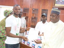 3rd Row: (5th Right) Representative of the Honourable Minister of Humanitarian Affairs Disaster Management and Social Development Dr. Nasir Sani Gwarzo, 4th Right :Representative of the Permanent Secretary, Director of Humanitarian Affairs, Alhaji Ali Grema, 6th Right, National Coordinator NSIP Engr. Umar Bindir and the Newly engaged Independent Monitors during the flag off /training of Stream 2 IMs on 9th June, 2022.