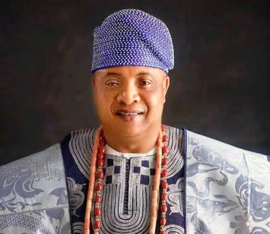 President Buhari rejoices with Akarigbo of Remoland at 60