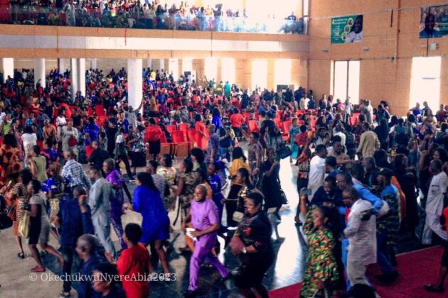 Ikpeazu Blesses Abia Workers With Parting Gift As He Orders Payment Of Leave Allowances, One Grade Level Command Promotion To All Civil Servants