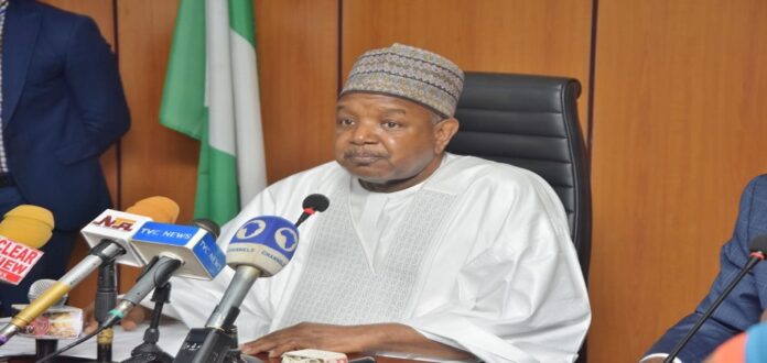 IMG-20230822-WA0075 Picture of the HONOURABLE MINISTER OF BUDGET AND ECONOMIC PLANNING SENATOR ABUBAKA ATIKU BAGUDU CON DURING PRESS BRIEFING