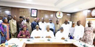 Occasion of Reception/Assumption of Office of Hon. Ministers: L-R: Dr. Mary Ogbe, Permanent Secretary; Hon.Minister for Solid Minerals Devpt. Mr Dele Alake; Hon.Minister for Steel Devpt.; Alhaji Shuaibu Audu; Hon. Minister of State, Steel Devpt. His Excellency, Alhaji Uba Maigari Ahmadu; with Management Staff of the Ministry.