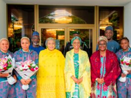 HE First Lady of the Federation Republic of Nigeria, Senator Oluremi Tinubu CON, (middle)flanked on the right by HE Wife of the Vice President, Hajia Nana Shettima (3rd left), Wife of the Senate President, Mrs Ekaette Akpabio(2nd right), Super Falcon players and other officials of the NFF, during their reception by her Excellency, in Abuja