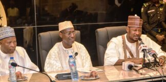 Midle: Hon. Minister, Housing and Urban Development, Arc Ahmed Dangiwa; Hon Minister of State, Housing and Urban Development, Abdullahi Tijjani Gwarzo (left) and Governor of Katsina State, Dikko Umaru Radda (righ), during the Governor's courtesy visit to the Ministry of Housing Tuesday, September 19th, 2023.