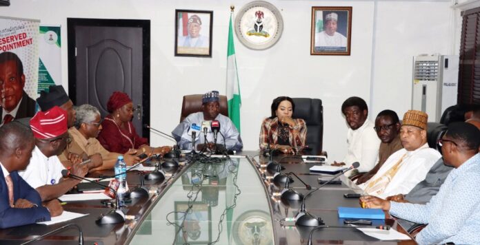TUC leaders during the Union leaders meeting Hon. Minister of Labour and Employment, Simon Bako Lalong, CON (6th left); Hon. Minister of State, Labour and Employment, Nkeiruka Onyejeocha, OON (5th right); Director Overseeing the Office of the Permanent Secretary, Juliana Adebambo (5th left); President, Trade Union Congress, Comrade Festus Osifo (4th right) with Directors of the Ministry and TUC leaders during the Union leaders' meeting with the Ministers, Abuja