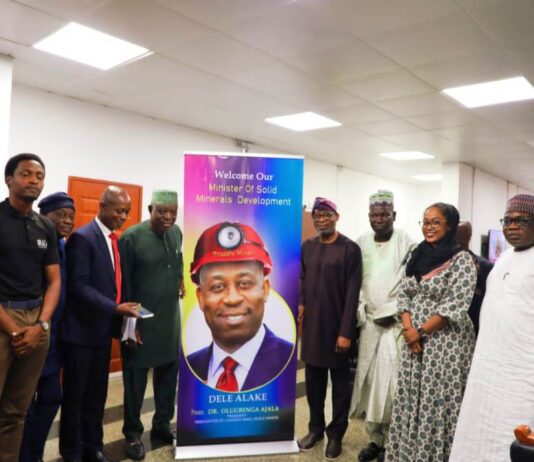 4th Right is the Hon. Minister for Solid Minerals Devpt., Dr. Oladele Alake; Extreme Right is Engr. Simon Nkom, Director-General Mining Cadastre Office; 3rd Right is the National President, Nigeria-China Chamber of Mines, Dr. Olugbenga Ajala supported by other members of the delegation.
