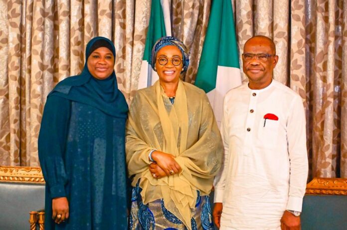 courtesy visit The First Lady of the Federal Republic of Nigeria Senator Oluremi Tinubu CON flanked on the right by Minister of the FCT Nyesom Wike and on the led by the Minister of State for the FCT, Mariya Mahmoud during a courtesy visit to her office at the State House Abuja. They spoke extensively on women and agriculture