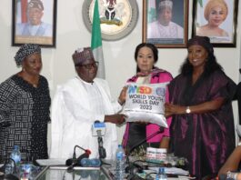 Hon. Minister of Labour and Employment, Simon Bako Lalong, CON (2nd left); Minister of State, Labour and Employment, Hon. Nkeiruka Onyejeocha, OON (2nd right); Director Overseeing the Office of the Permanent Secretary, Juliana Adebambo (left) and Country Director, International Labour Organization, Vanessa Phala (right) during the visit of ILO Country Director to the Ministry, Abuja