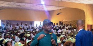 Honourable Minister of State for Youth Development, Mr. Ayodele Olawande in an interactive session with some youth corp members.
