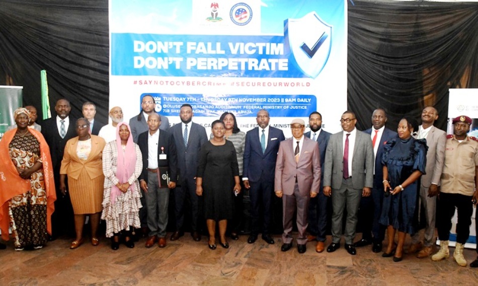 Representative of the SGF/PS Mrs. Gladys Odegbaro, in a group photograph with Directors in the Ministry and other dignitaries, during the Cybercrime Awareness program in Abuja on Wednesday (8/11/23)
