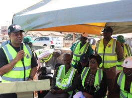 L-R, Managing Director/CEO, FERMA, Engr. (Dr.) Chukwuemeka Agbasi, FNSE, FNIHTE, delivering his speech at the flag-off of “Operation Connect Your Destination” today 19th December, 2023