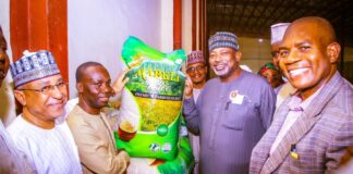 The Hon. Minister of Agriculture and Food Security, Sen. Abubakar Kyari during the Working Visit to Mabeli Rice Mill in Niger State.