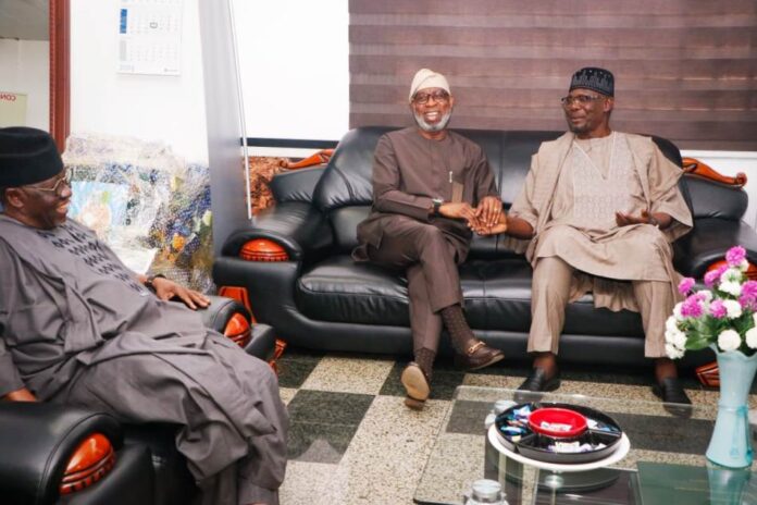 partnership on solid minerals sector L-R: Senator Umaru Tanko Al-Makura, honourable Minister of Solid Minerals Development, Dr. Dele Alake and Nasarawa State governor, Abdullahi Sule during a courtesy visit to the Ministry of Solid Minerals Development office to straightened partnership on solid minerals sector, in Abuja, on Jan. 18, 2024.
