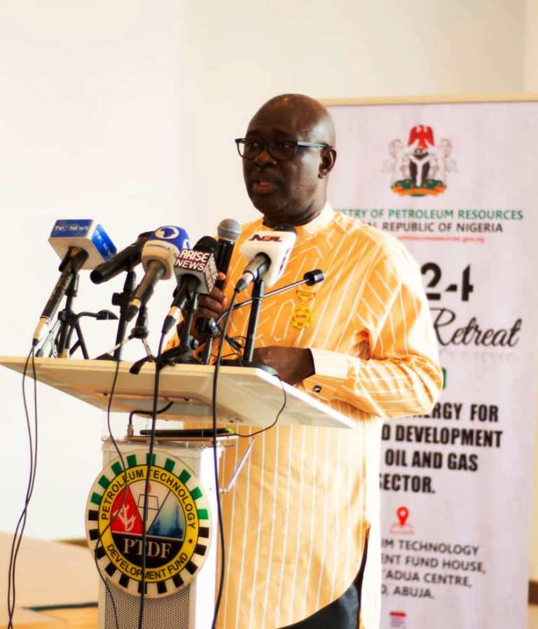 Honourable Minister of State Petroleum Resources (Oil) Sen. Heineken Lokpobiri Ph.d delivering his keynote address at the Ministry’s 2024 Sector Retreat in Abuja.