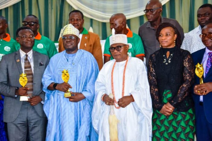 Alumni Home Coming Award 1 From Left, Vice Chancellor Dominion University, Ibadan, Prof. Abel Olorunisola, Permanent Secretary, Federal Ministry of Housing and Urban Development, Dr. Marcus Ogunbiyi, HRH. Deji of Akure, Aladetoyinbo Ogunlade Aladelusi and Vice Chancellor, Federal University of Technology, Akure, Pro. Adenike Oladiji during the Alumni Home Coming Award by the Department of Agricultural and Environmental Engineering, FUTA.