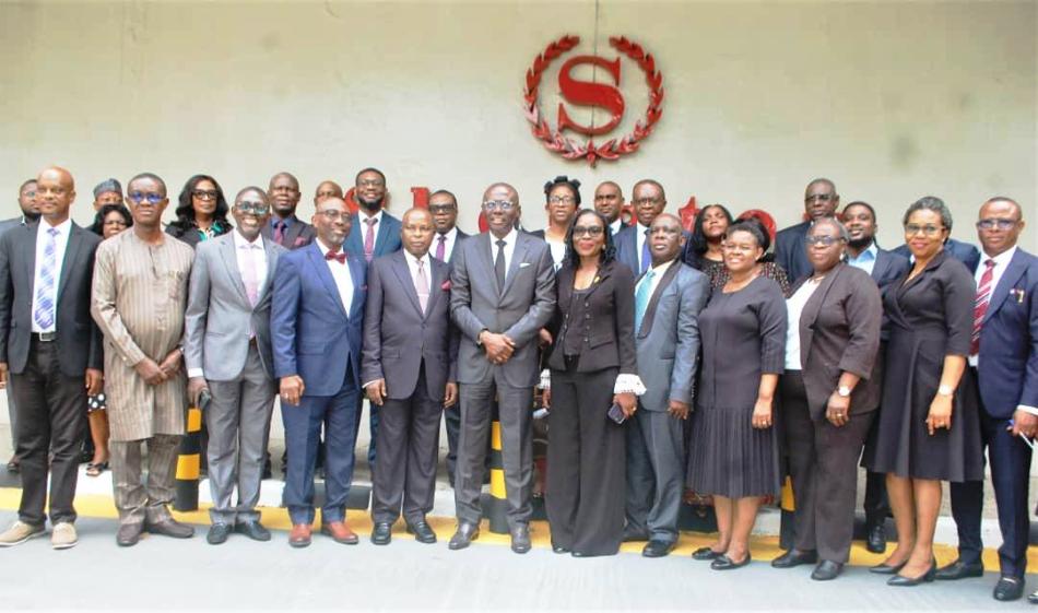 His Excellency, the Executive Governor of Lagos State, Mr . Babajide Sanwo-Olu, HAGF. and Minister of Justice, Lateef Fagbemi, SAN, SGF/PS, Federal Ministry of Justice,Mrs. Beatrice Jedy -Agba OON, mni, AG and Commissioner of Justice, Lagos State. Lawal,Pedro SAN, Head of programmes and International,Danladi Plang, Directors and Heads of Units, Federal Ministry of Justice in a group photograph during the Top Management Retreat at Sheraton Hotel Lagos.