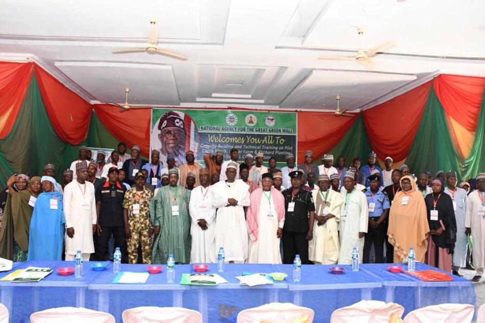 Group photograph at the event, NAGGW representative, Army, Police, Civil Defense representatives and participants