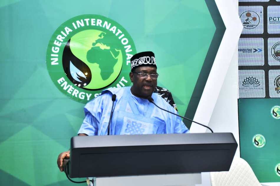 Secretary to the Government of the Federation, H.E. George Akume delivering his closing remarks during the closing ceremony of the 7th edition of Nigeria International Energy Summit in Abuja