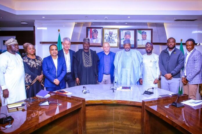 The group photograph of the Technical Meeting between the Minister’s and John Deere Group.