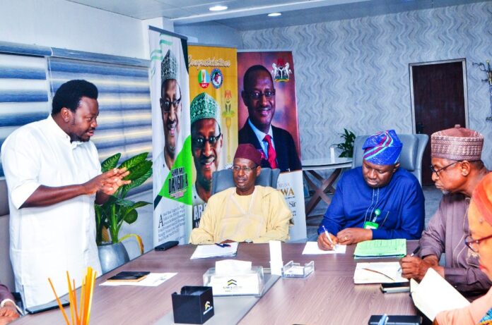 National Youth Council of Nigeria on a courtesy visit4 Hon Minister, Housing & Urban Development, Arc Ahmed Dangiwa receiving the leadership of the National Youth Council of Nigeria on a courtesy visit , Thursday, March 7th, 2024