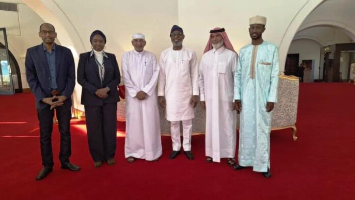 Nigeria and Qatar More Pictures from the meeting with HM #SolidMineralsDevt Dr Dele Alake and Qatari Investors Sheikh Shahid Jawad, Sheikh El Jouneid, Chief Executive Officer, ETCC Qatar, Vice Chairman, Qatari-Nigeria Business Chamber, Muhammed Santuraki, Executive Secretary, Mrs Fatimah Shinkafi, and Aminu Dahiru On the sidelines of NACCIMA and Qatar Chambers of Commerce and Industry meeting aimed at strengthening the bilateral economic cooperation between Nigeria and Qatar.