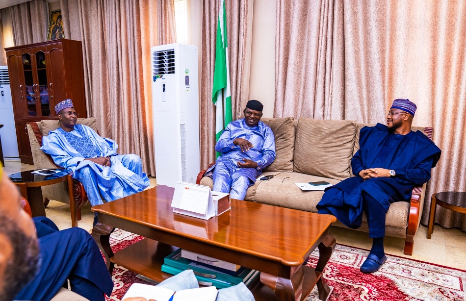 L-R : The Permanent Secretary Federal Ministry of Water Resources and Sanitation, Alhaji Shehu Aliyu Shinkafi, The Honourable Minister, Engr. Prof. Joseph Terlumun Utsev and His Excellency, Governor Dauda Lawal of Zamfara State during the Courtesy Visit