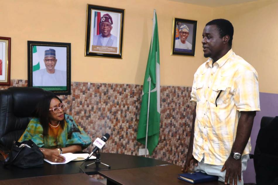 The Hon Minister of Tourism Lola Ade- John sitting on the right side with the president of ANJET Victor Nze