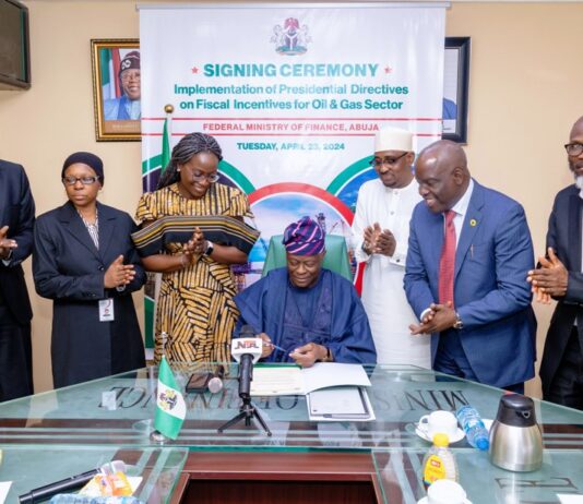 L-R: Mr Gwueke Ajifa, Executive Director Oil Producers Trade Section, Mrs Amina Ado Coorinating Director Large TaxPayers Group Federal Inland Revenue Service, Mrs Olu Verheijen Special Adviser to the President on Energy, Mr Wale Edun Honourable Minister of Finance/Coordinating Minister of the Economy, Mr Farouk Ahmed, Authority Chief Executive, Nigerian Midstream and Downstream Petroleum Regulatory Authority, Mr Gbenga Komolafe, Chief Commission Executive and Tajudeen Shobayo, Programme Coordinator, Office of the Special Adviser to the President on Energy