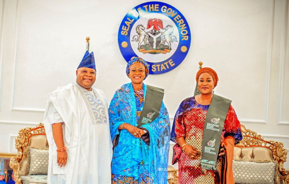 L-R Governor of Osun State, Senator Ademola Adeleke, First Lady of the Federal Republic of Nigeria Senator Oluremi Tinubu and the Wife of the Osun State Governor, Mrs Titilola Adeleke at the Osun State Government House, Osogbo when the First lady was in the State to perform the groundbreaking ceremony of the Alternative High School for Girls on Tuesday 23rd April 2024