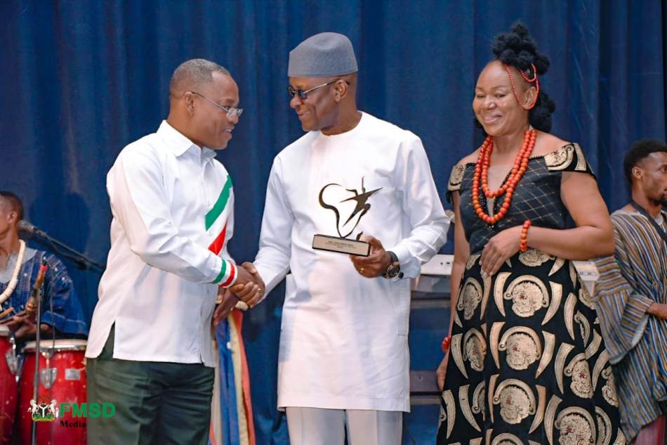 The Honourable Minister of Sports Development Senator John Owan-Enoh, received his award at the 2024 inaugural African Sports and Tourism Award ceremony held at Congress Hall Transcorp Hilton Hotels, Abuja recently.