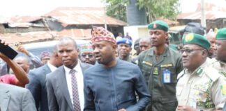 Minister of Interior, Dr. Olubunmi Tunji-Ojo in company of CG NCoS, Haliru Nababa and other top management staff at the Suleja Medium Custodial Centre.